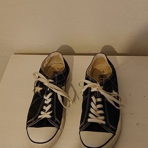 Converse One Star